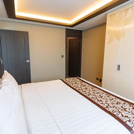 Xenia Hotel Clark Clark Field Екстер'єр фото