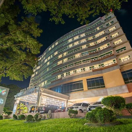 Xenia Hotel Clark Clark Field Екстер'єр фото