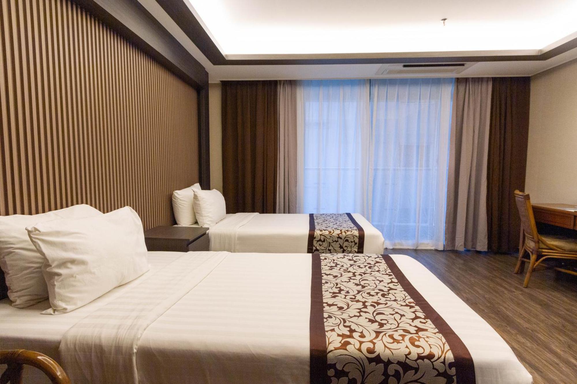 Xenia Hotel Clark Clark Field Екстер'єр фото