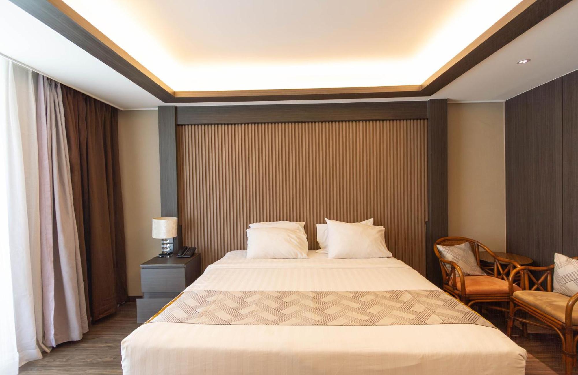 Xenia Hotel Clark Clark Field Екстер'єр фото