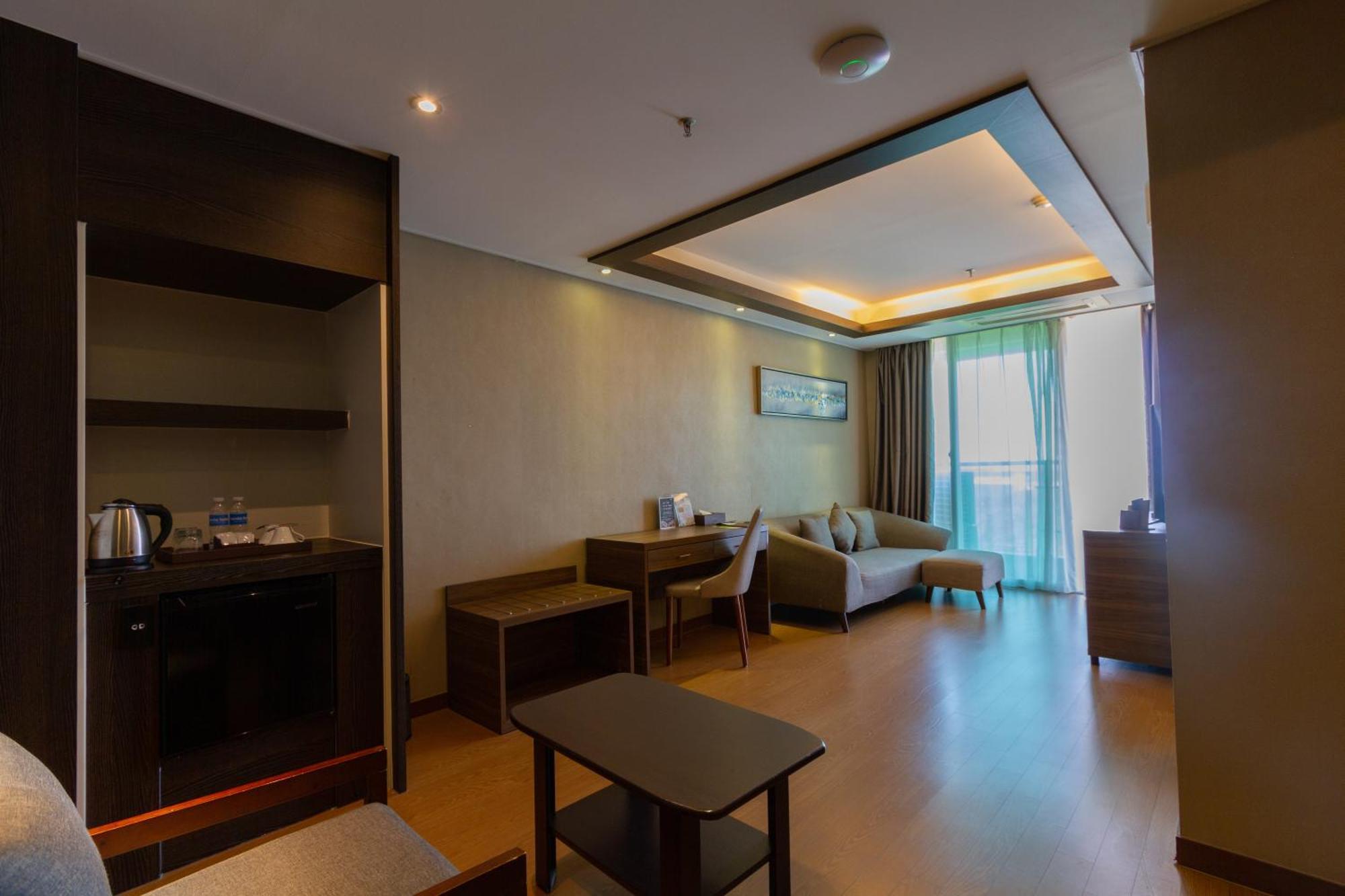 Xenia Hotel Clark Clark Field Екстер'єр фото