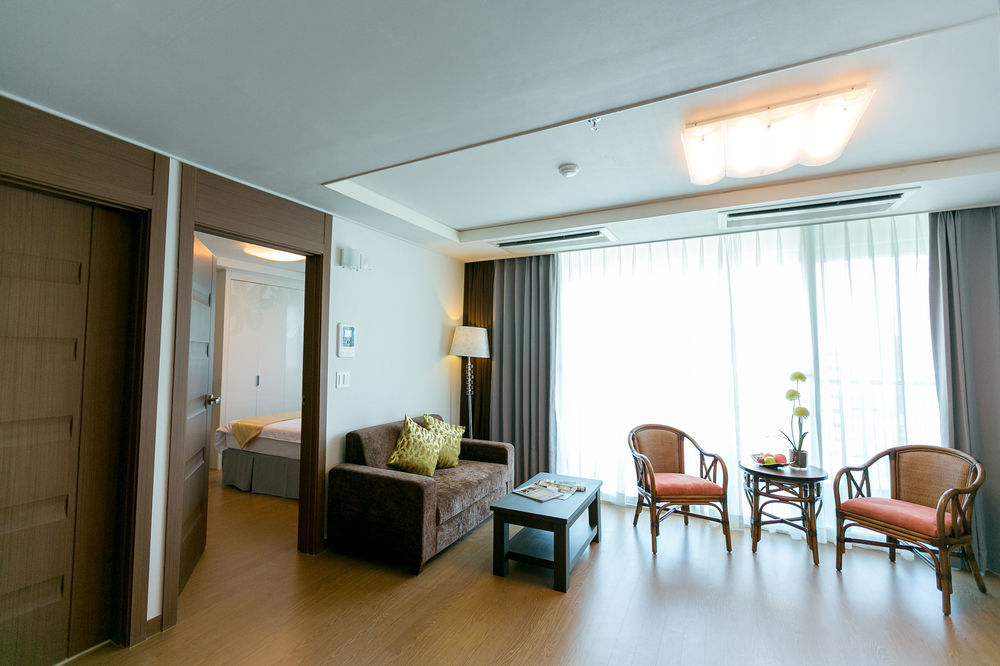 Xenia Hotel Clark Clark Field Екстер'єр фото