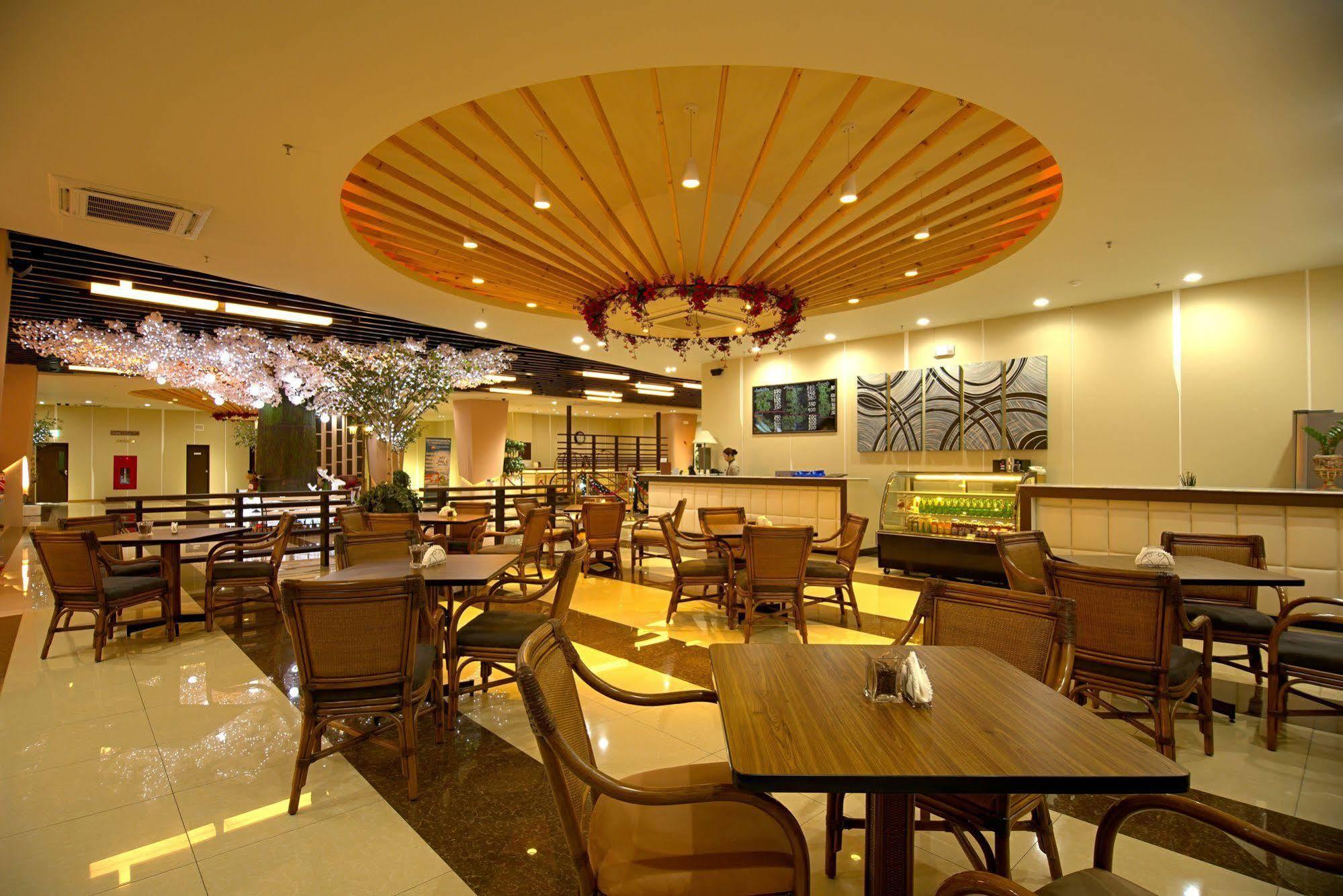 Xenia Hotel Clark Clark Field Екстер'єр фото