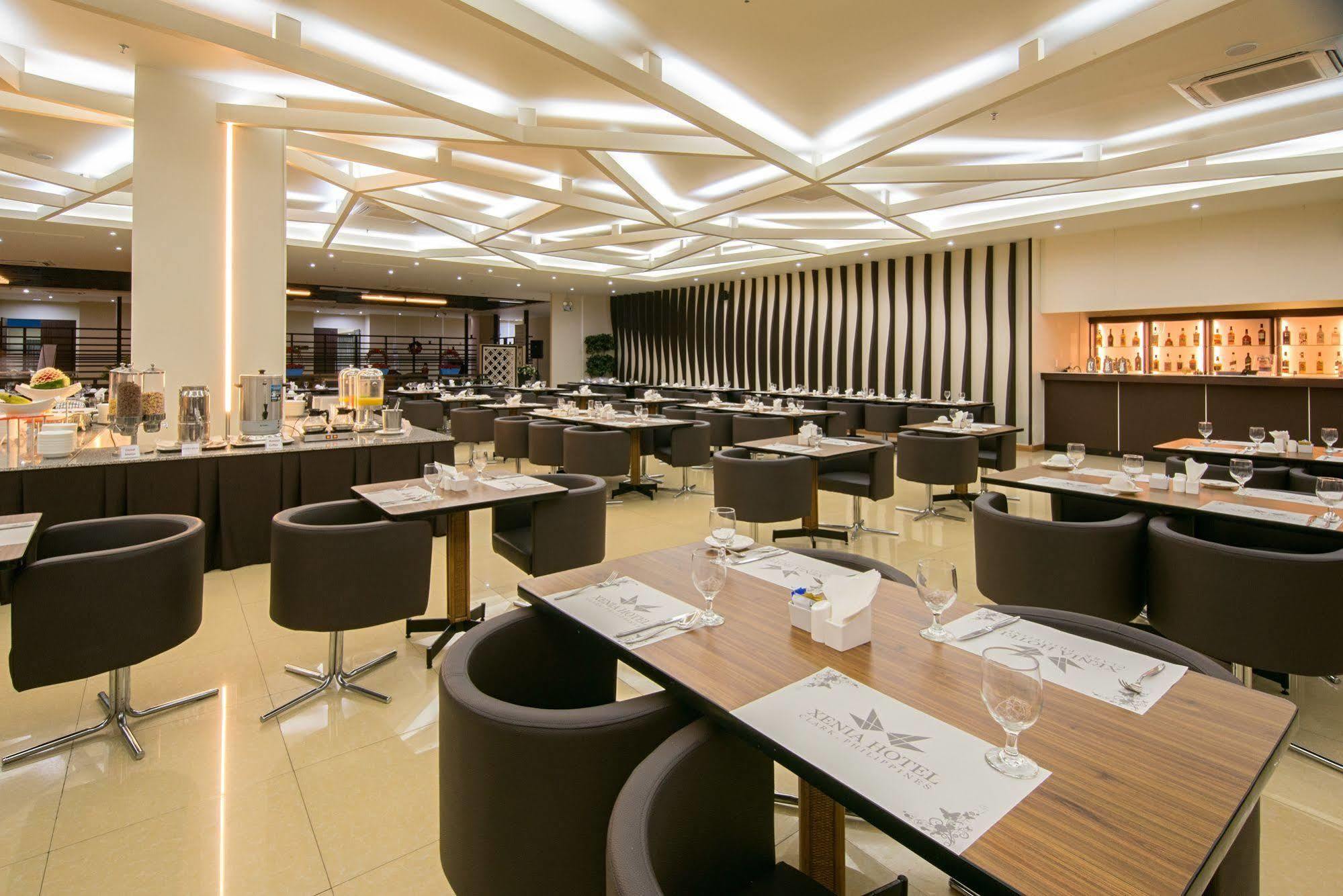 Xenia Hotel Clark Clark Field Екстер'єр фото