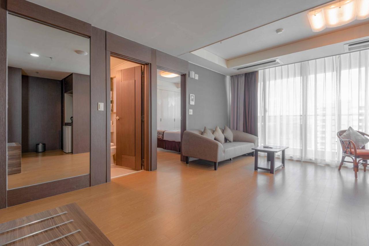 Xenia Hotel Clark Clark Field Екстер'єр фото