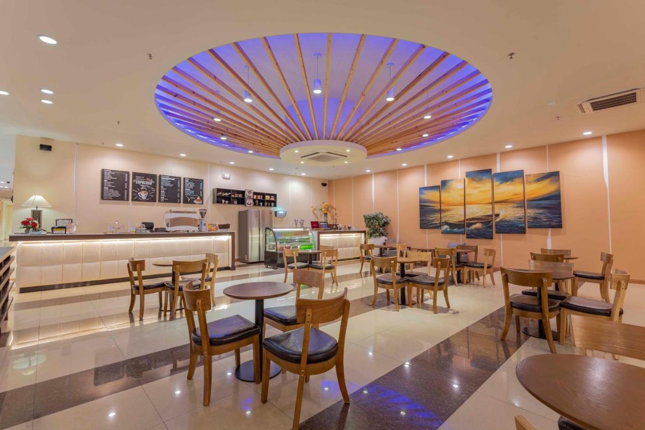 Xenia Hotel Clark Clark Field Екстер'єр фото